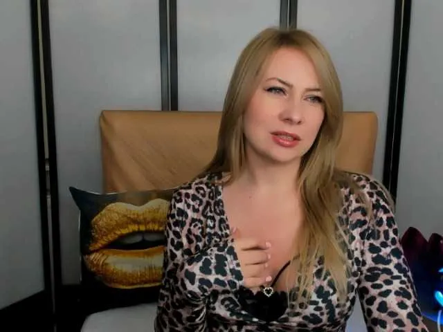 Live sex webcam photo for LatoyaDesire #290321140