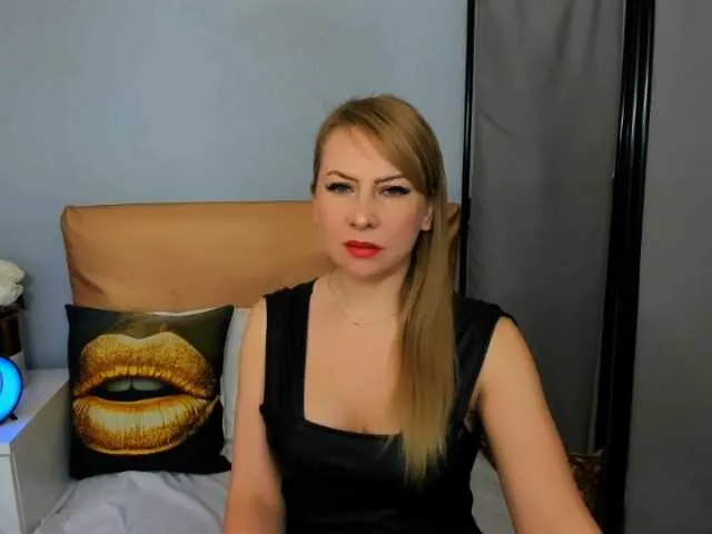 Live sex webcam photo for LatoyaDesire #290547178
