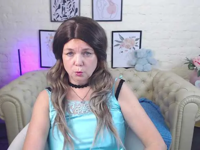 Live sex webcam photo for Laura-Gracy #273838289