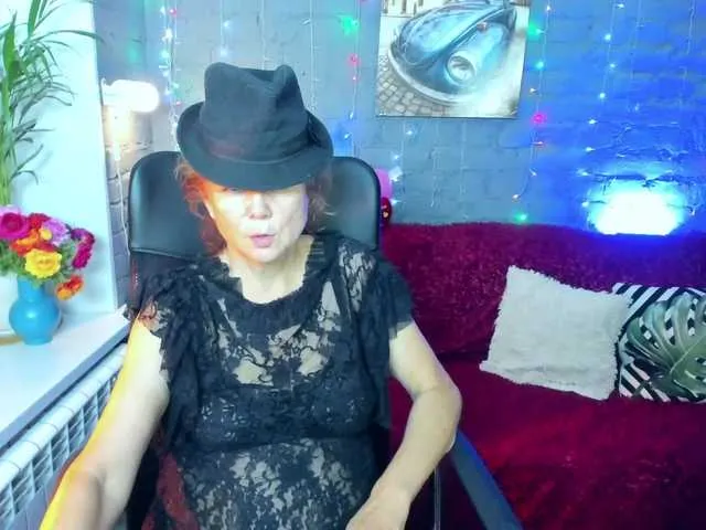 Live sex webcam photo for Laura-Gracy #274355575