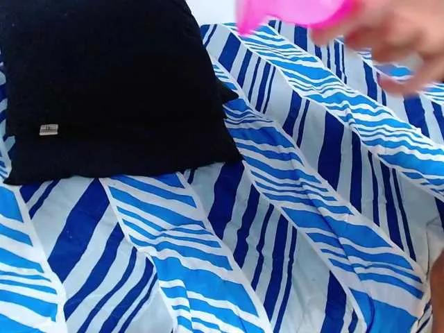 Live sex webcam photo for Laura-Velez #273780346