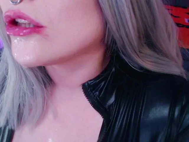 Live sex webcam photo for Laura-Wicked #276808172