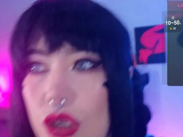 Live sex webcam photo for Laura-Wicked #284735236