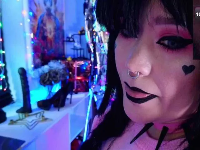 Live sex webcam photo for Laura-Wicked #290798150