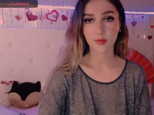 Live sex webcam photo for Laura9Goldy #276953185