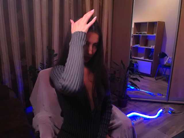 Live sex webcam photo for LauraBess #277048780