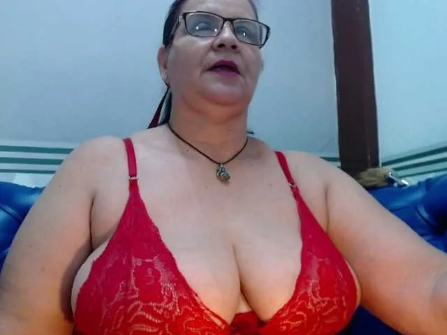 Live sex webcam photo for LauraRiley #271737718