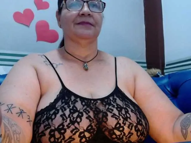 Live sex webcam photo for LauraRiley #272555229