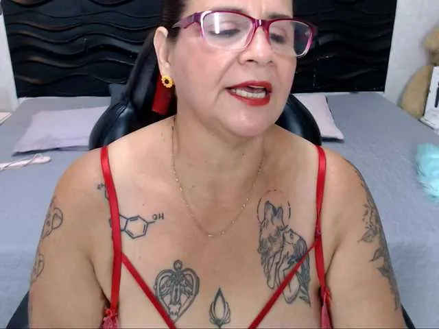 Live sex webcam photo for LauraRiley #290628546