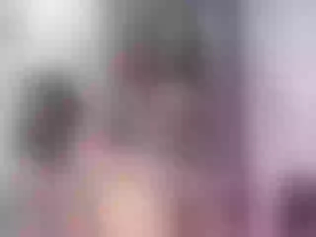 Live sex webcam photo for LauraSaenz01 #290500863