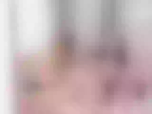 Live sex webcam photo for LauraSaenz01 #290653022