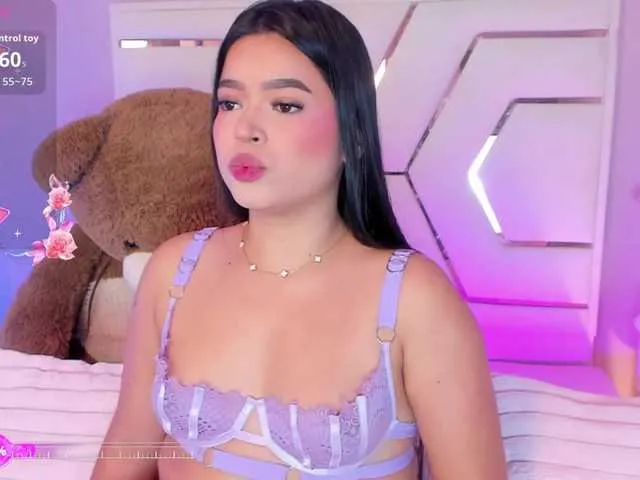 Live sex webcam photo for LauraSierra #292617099