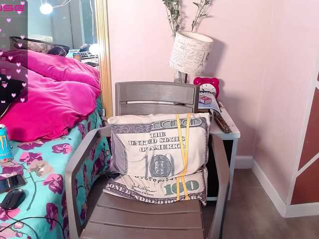 Live sex webcam photo for LauraThayer #274215556