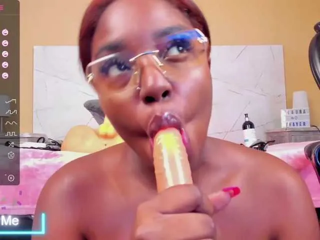 Live sex webcam photo for LauraThayer #277651003