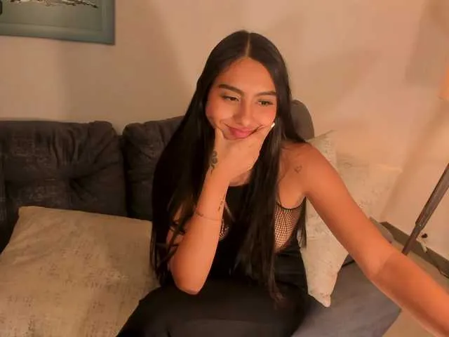 Live sex webcam photo for LauraVegaX #276336532