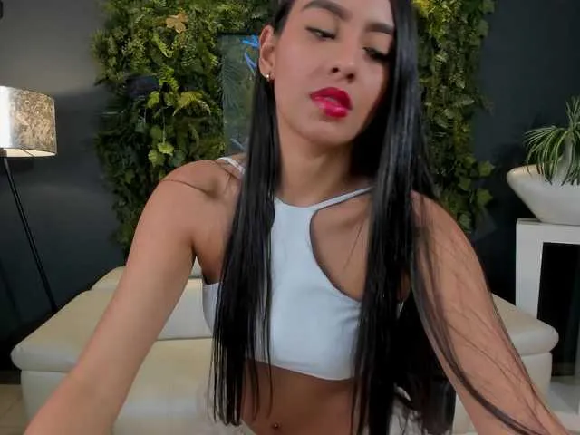 Live sex webcam photo for LauraVegaX #276410061