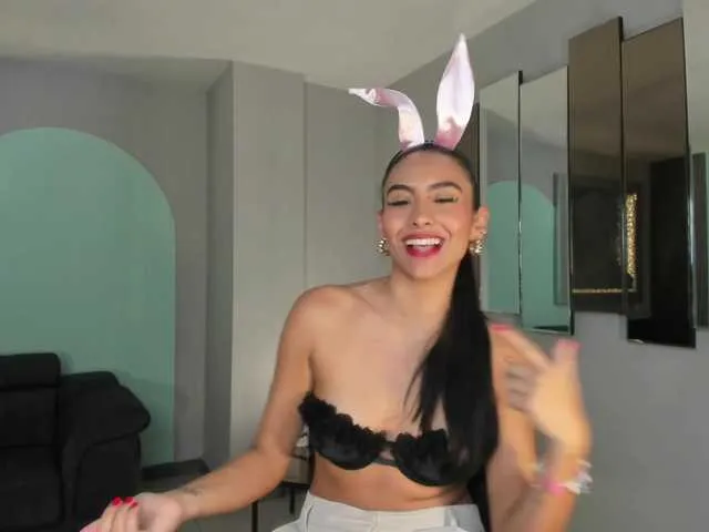 Live sex webcam photo for LauraVegaX #276608064