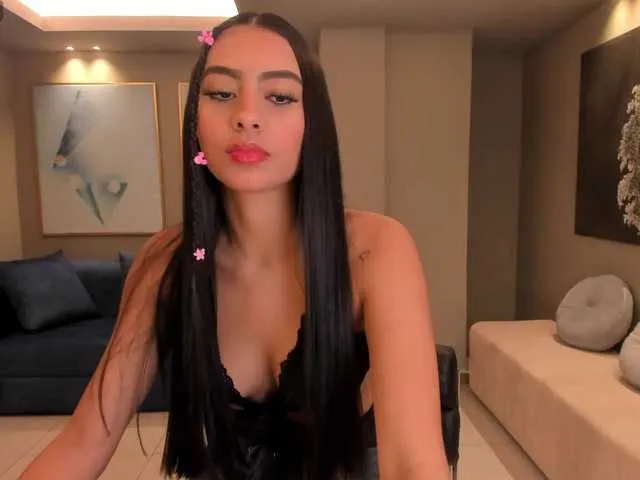 Live sex webcam photo for LauraVegaX #276744211