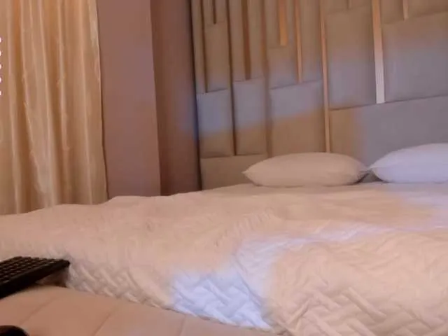 Live sex webcam photo for LauraVegaX #277191118