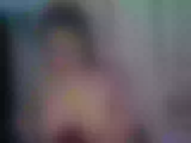 Live sex webcam photo for Laurahoot20 #277611316