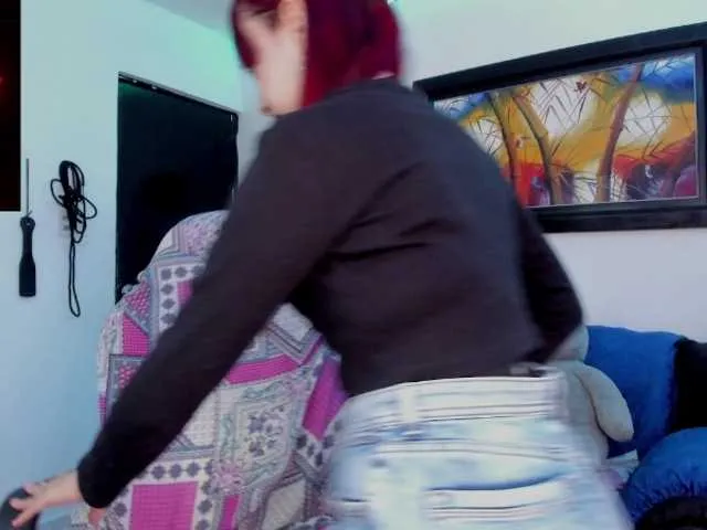 Live sex webcam photo for Laurahoot20 #291683893