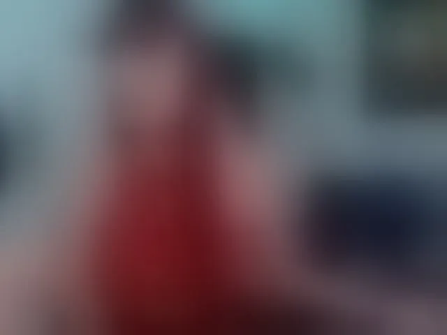 Live sex webcam photo for Laurahoot20 #291870246