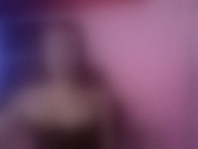Live sex webcam photo for Laurahoot20 #293689763