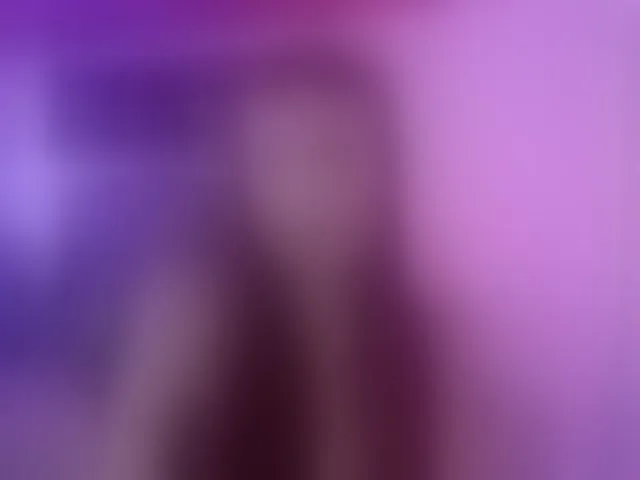 Live sex webcam photo for Laurahoot20 #293880056