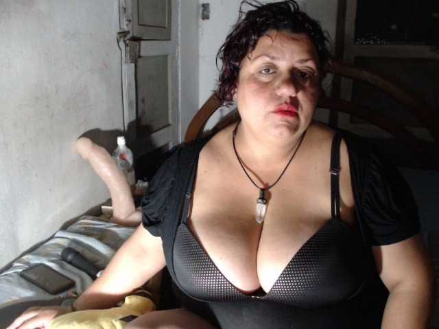 Live sex webcam photo for Lauramoon38 #274466066