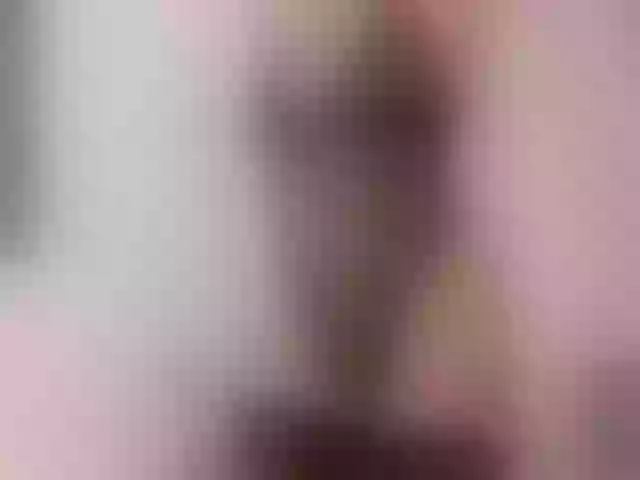 Live sex webcam photo for Lauratoro #275575909