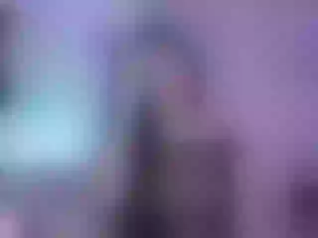 Live sex webcam photo for Lauratoro #276309932