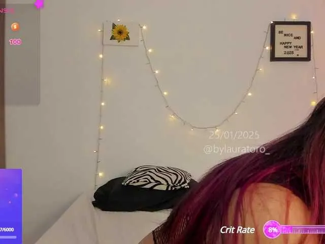 Live sex webcam photo for Lauratoro #290378377