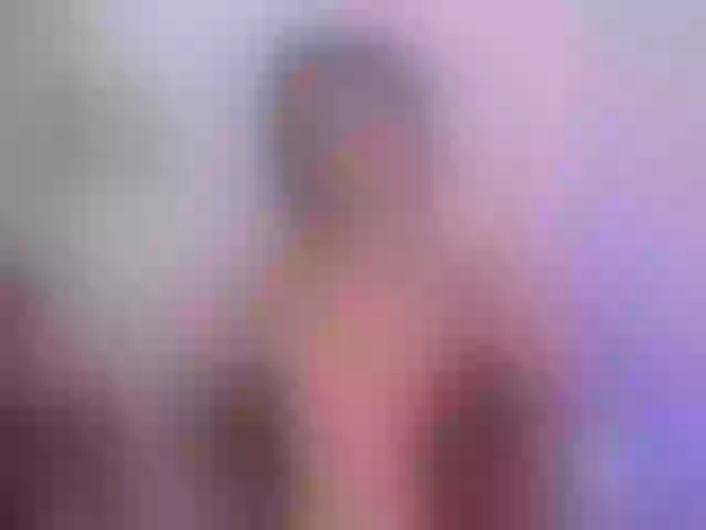 Live sex webcam photo for Lauratoro #292137442