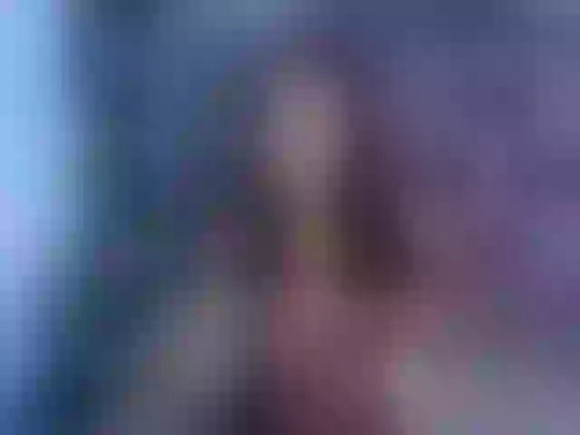 Live sex webcam photo for LaureenMoon #290509717