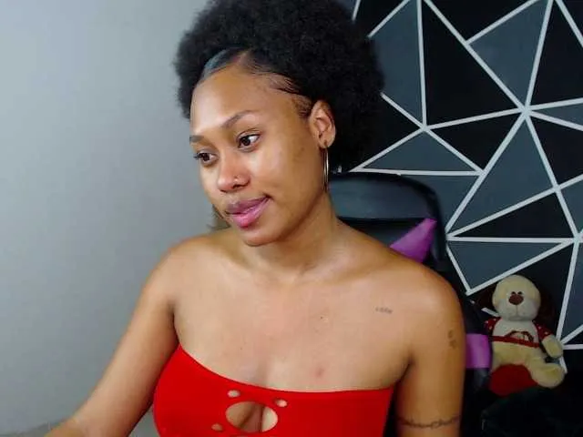 Live sex webcam photo for LaureenMoon #291113496