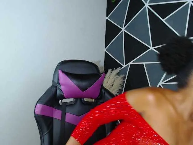 Live sex webcam photo for LaureenMoon #291282289