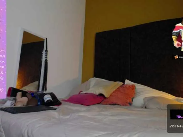 Live sex webcam photo for Lauren-22- #276239567