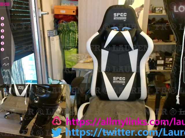 Live sex webcam photo for Lauren-fr #273140912