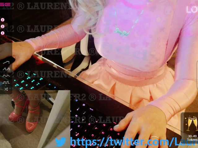 Live sex webcam photo for Lauren-fr #273340114
