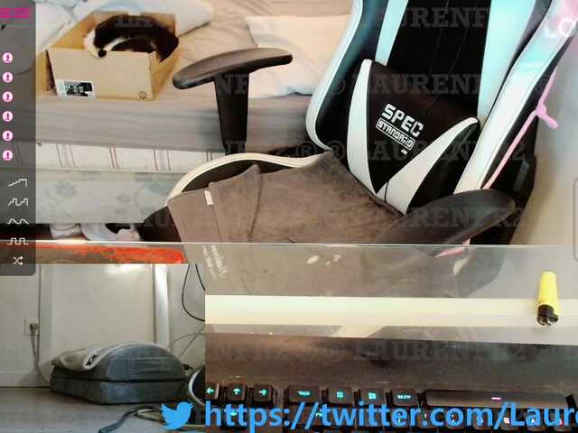 Live sex webcam photo for Lauren-fr #273626798