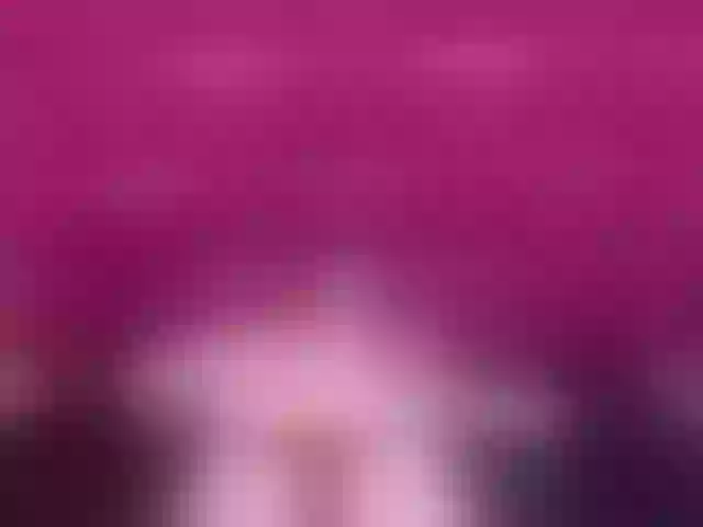 Live sex webcam photo for LaurenDeaft #276994448
