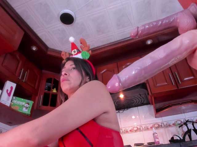 Live sex webcam photo for LaurenHills #276974615