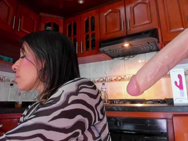 Live sex webcam photo for LaurenHills #277749522
