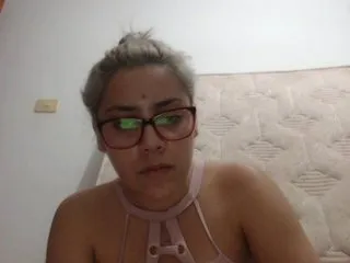 Live sex webcam photo for LaurenJohnsom #165595417