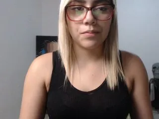 Live sex webcam photo for LaurenJohnsom #184962186