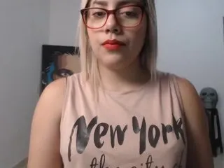 Live sex webcam photo for LaurenJohnsom #186146441