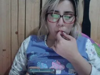 Live sex webcam photo for LaurenJohnsom #186389600
