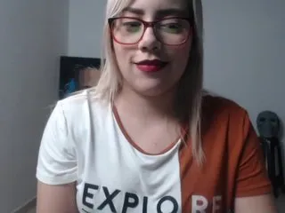 Live sex webcam photo for LaurenJohnsom #186554492