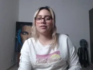 Live sex webcam photo for LaurenJohnsom #186789625