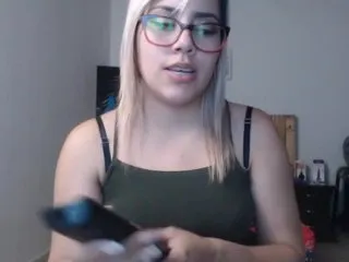 Live sex webcam photo for LaurenJohnsom #187016001